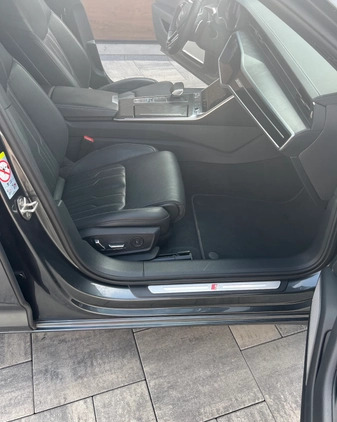 Audi A6 cena 232000 przebieg: 66000, rok produkcji 2018 z Poznań małe 301